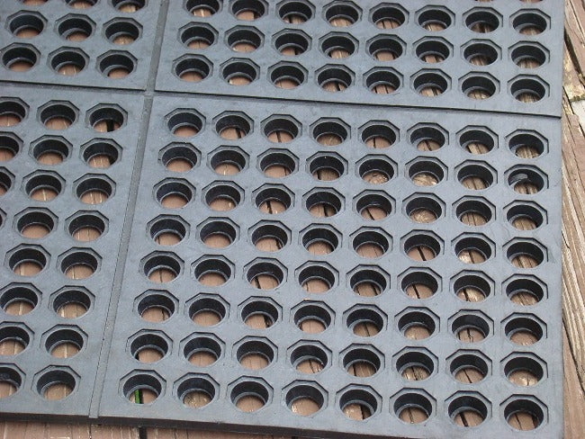 Anti-Fatigue Interlocking Mat